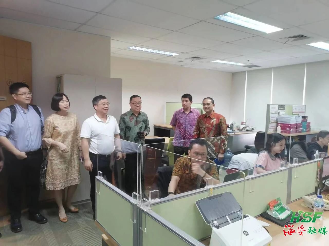 包洪文一行到KM公司调研！！